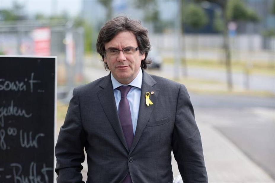 El tribunal alemán aplaza su decisión sobre la entrega de Puigdemont a España