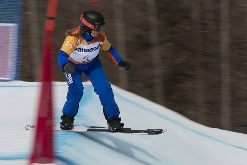 Astrid Fina busca medalla en los Mundiales de Snowboard Paralímpico
