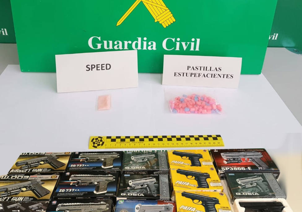 Balance Guardia Civil en Ferias: 2 detenidos por trafico de drogas e incautadas 12 armas de aire comprimido