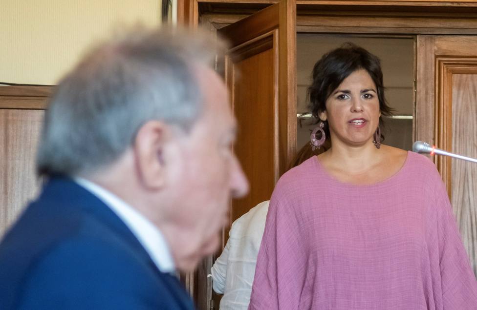 Teresa Rodríguez pide que el empresario que simuló darle un beso sea condenado por abuso sexual