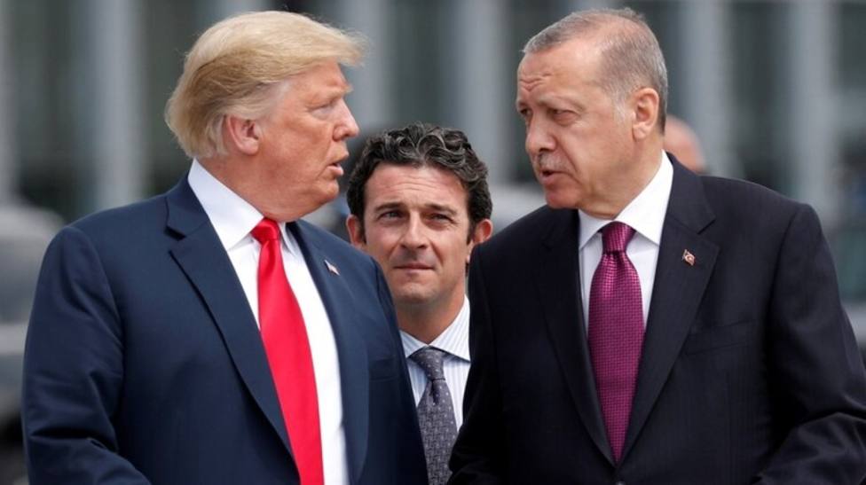 Trump amenaza a Turquía con destruir su economía por la incursión en Siria