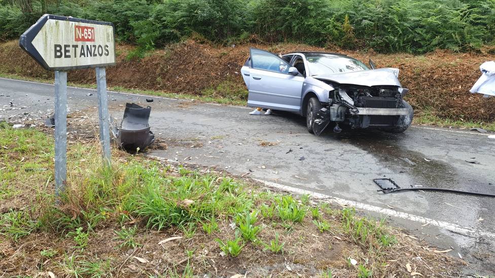Estado en el que quedó el vehículo accidentado - FOTO: Guardia Civil de Tráfico