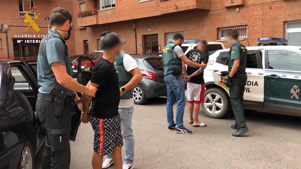 Detenidas en Villamediana tres personas e investigadas otras dos por robo con violencia e intimidación