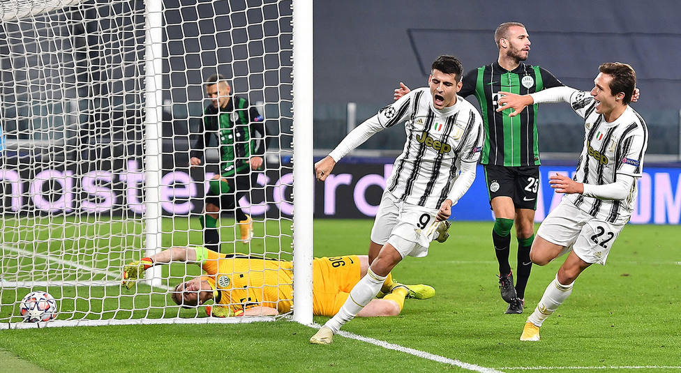 Morata celebra el gol de la victoria que marcó en el descuento (EFE).