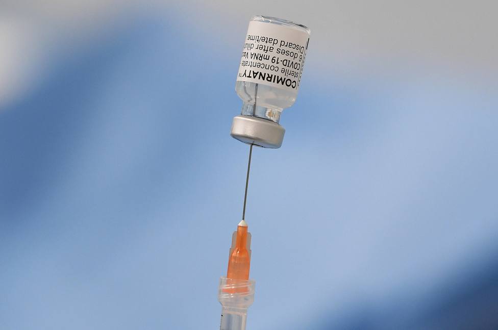 Salud Pública acuerda no retrasar la segunda dosis de la vacuna