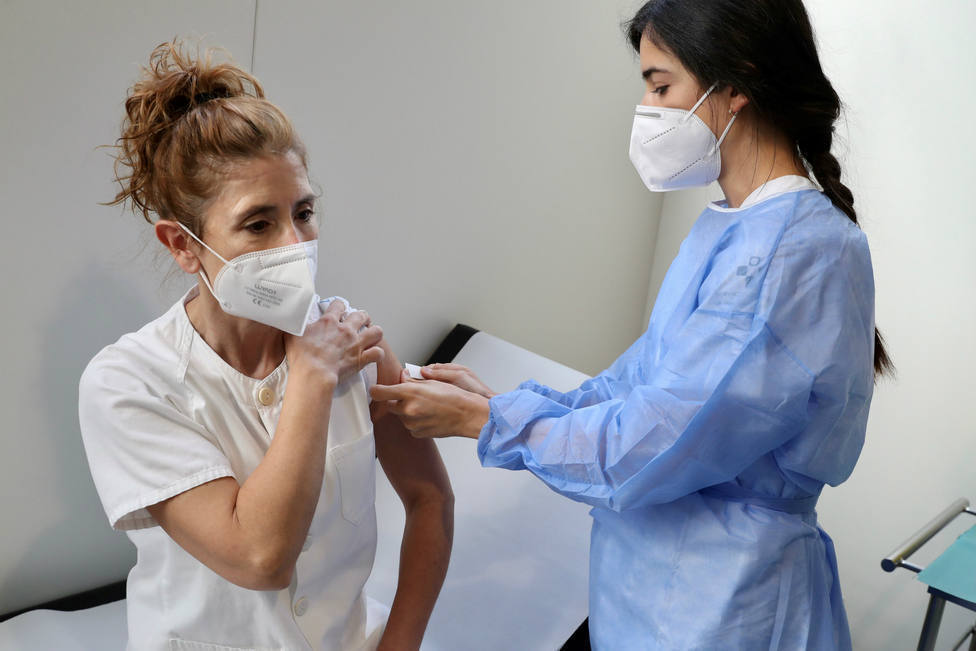 El gobierno valenciano vacuna con una tercera dosis de Pfizer en un pueblo tras inocular suero por error