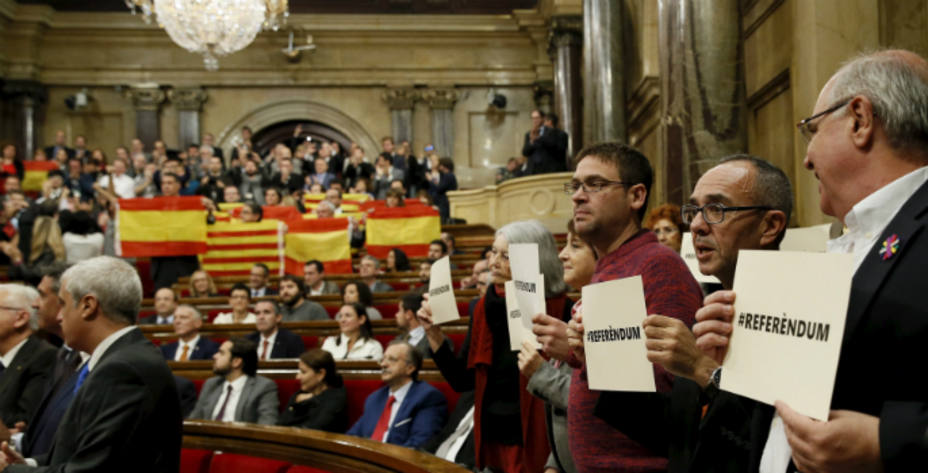 El Parlamento catalán tras la votación de la resolución de independencia. REUTERS