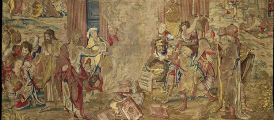 San Pablo quemando los libros paganos, de la colección de Enrique VIII. EFE