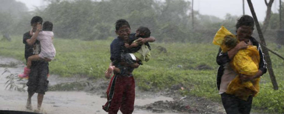 Personas afectadas por el tifón (EFE)