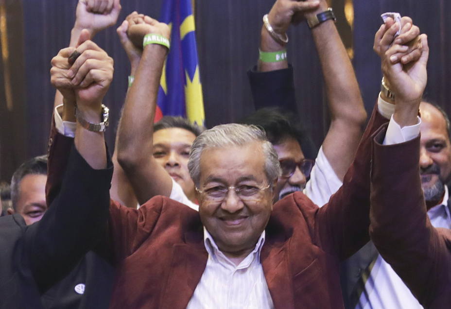 Un opositor de 92 años, vencedor en las históricas elecciones de Malasia