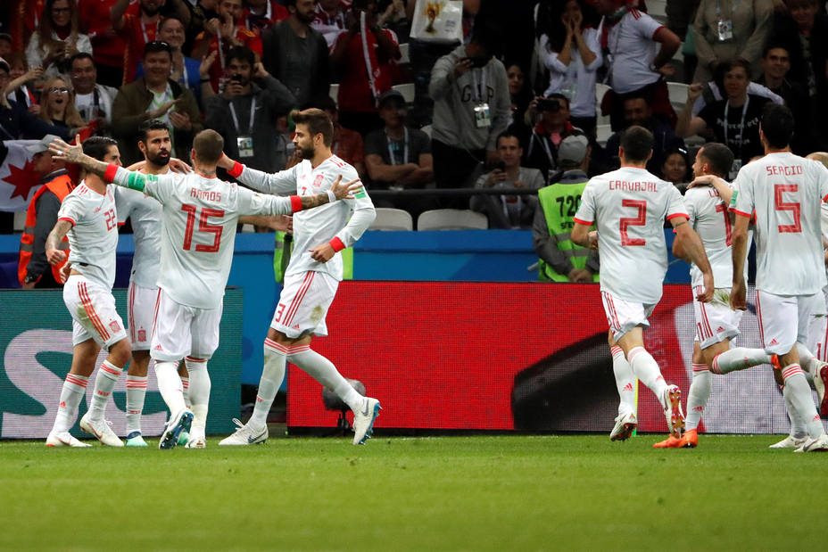 IRÁN 0 - ESPAÑA, 1.- Los jugadores de España celebrando el primer gol del partido. 20 de junio
