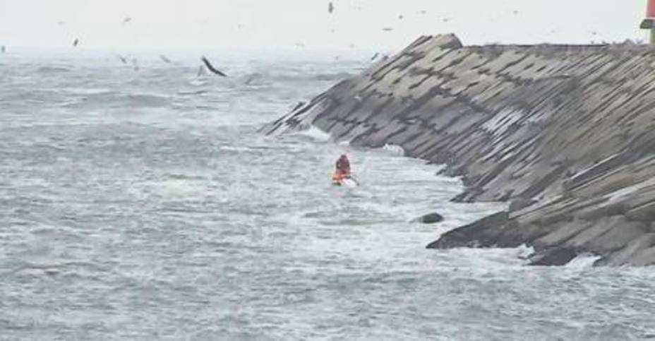 Una ola mata a tres hombres en Aveiro cuando practicaban pesca lúdica