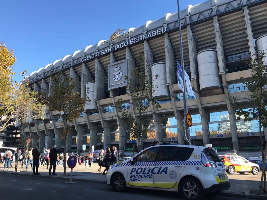 Policía Nacional y Municipal ya trabajan a los pies del Bernabéu para garantizar la seguridad en la Libertadores