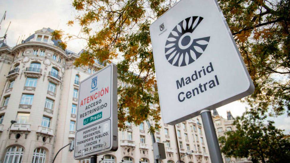Las multas de hasta 90 euros por acceder sin permiso a Madrid Central seguirán activas