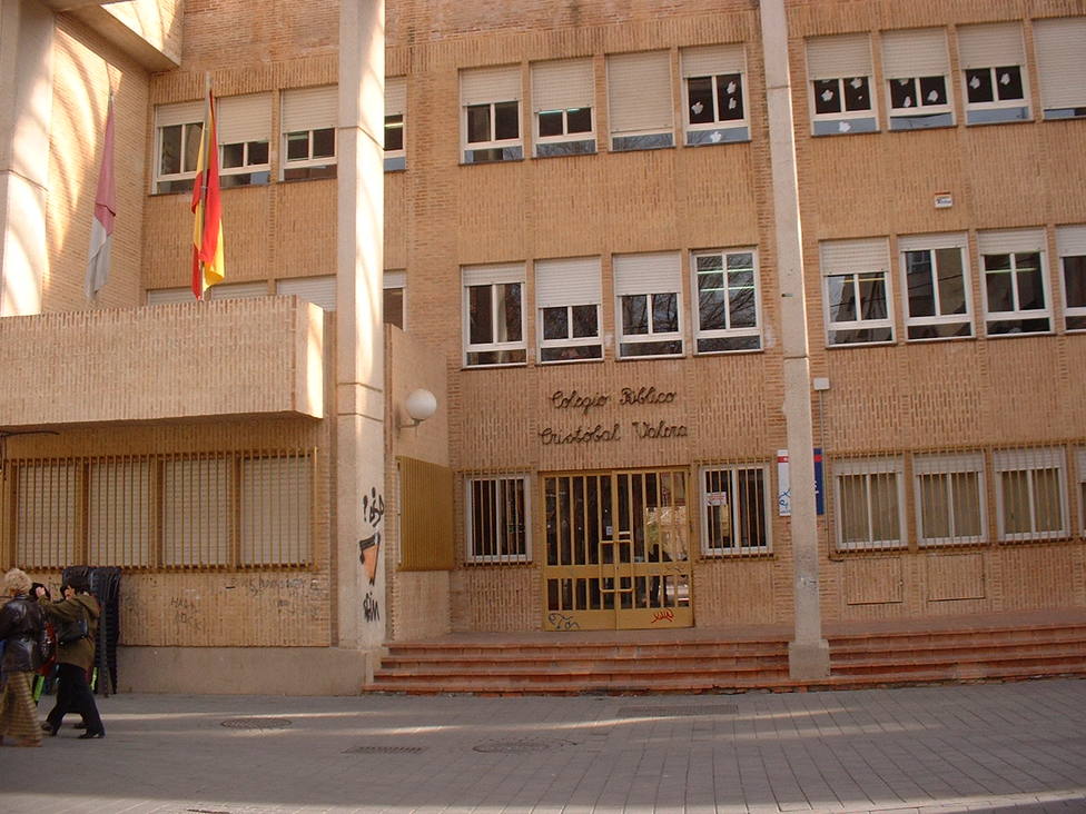 Fachada del colegio Cristóbal Valera en Albacete