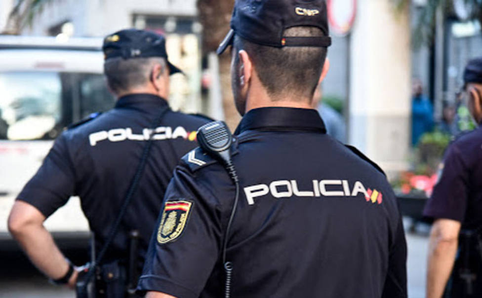 Detenido un hombre en Valladolid tras robar las tarjetas de crédito a una mujer e intentar sacar dinero