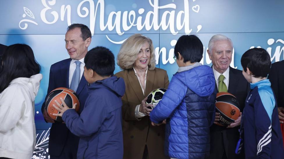 La Comunidad de Madrid entrega regalos de la Fundación Real Madrid a  menores tutelados, Líder en Información Social