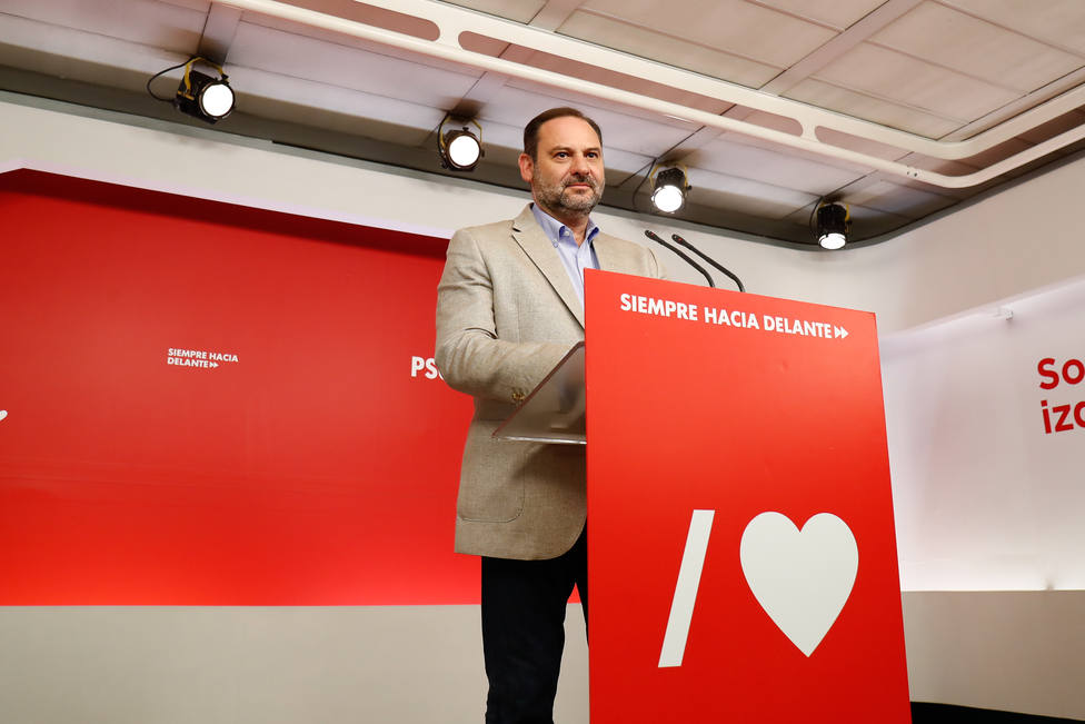 Ábalos (PSOE) rechaza que Josu Ternera sea un héroe de la retirada de ETA, como defendió Eguiguren
