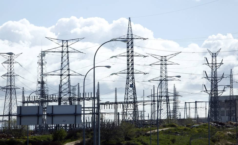 PP alerta de que recortar primas a gas y electricidad puede alentar que fondos buitre lleguen a Enagás y REE