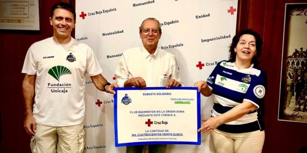 Donación del IES La Orden a Cruz Roja