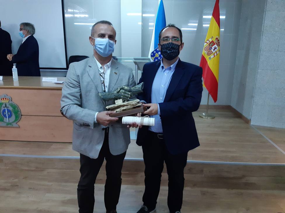 Santiago Troitiño y Germán Costoya recibieron el premio en A Coruña