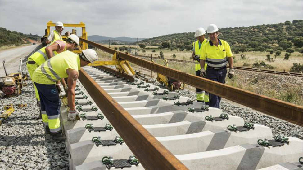 Obras de la Alta Velocidad a su paso por Extremadura. Foto: EFE