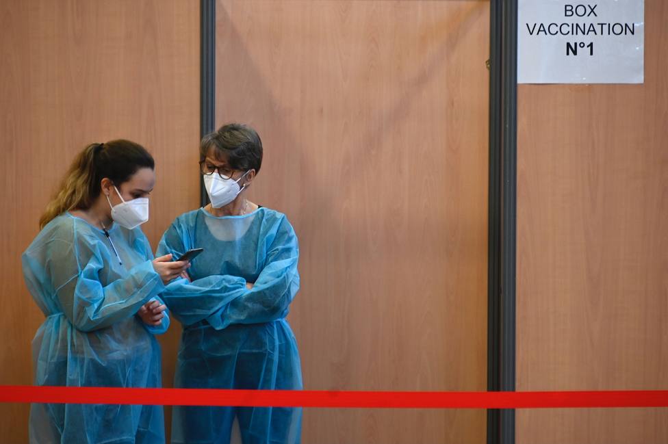 Francia notifica cerca de 20.000 contagios en el último día y vacuna a más de 50.000 personas