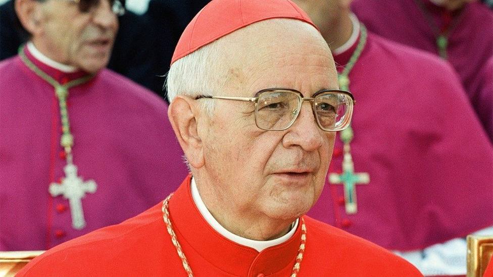 La emotiva despedida de Baños de Río Tobía al cardenal riojano Eduardo Martínez Somalo