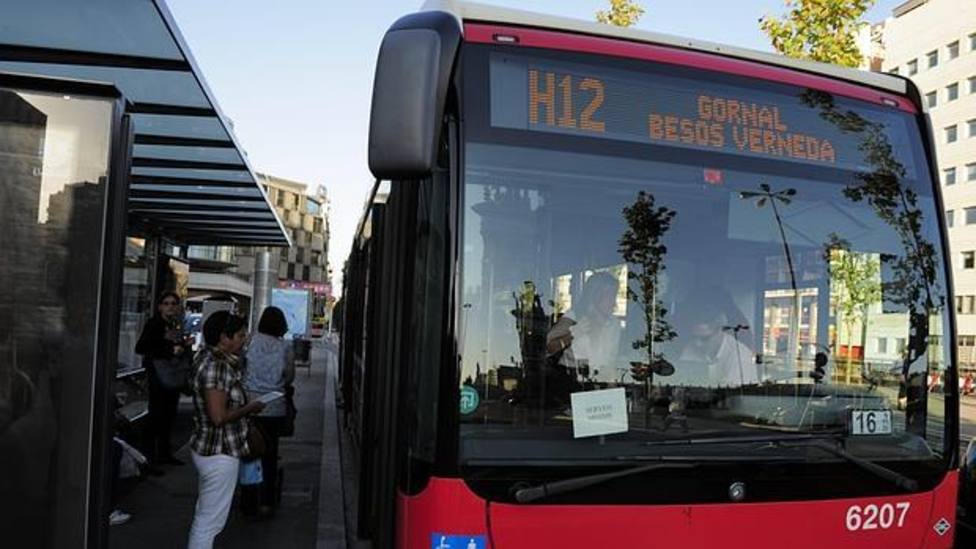 Varias líneas de bus TMB y el tranvía se verán afectadas por la media maratón de Barcelona