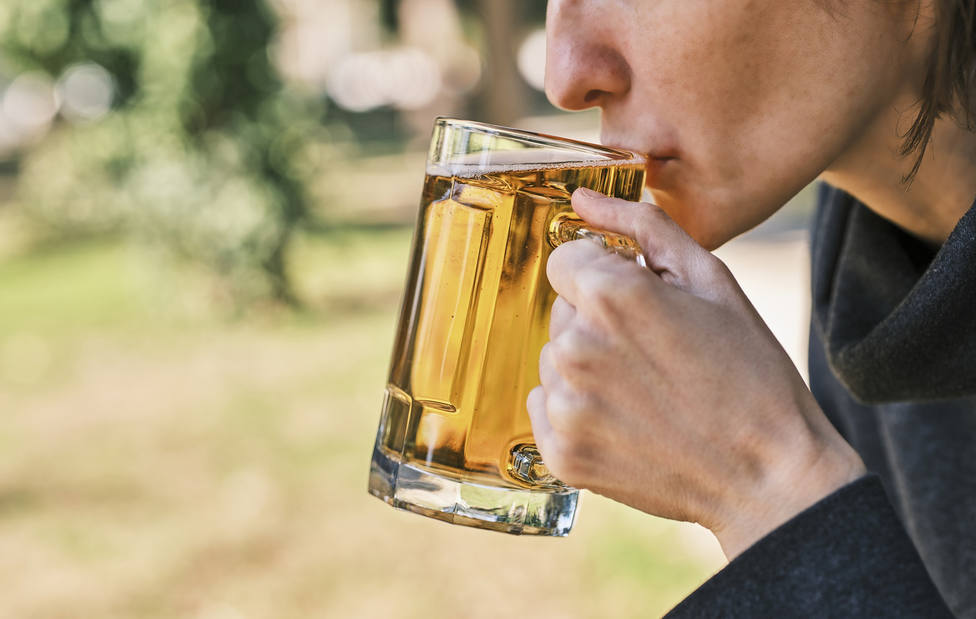 Con uno o dos vasos de cerveza te puede dar positivo el test de alcoholemia