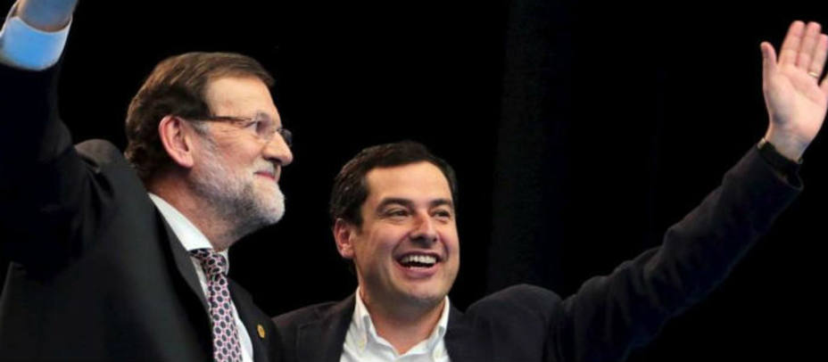 Mariano Rajoy y Juanma Moreno Bonilla en un acto electoral