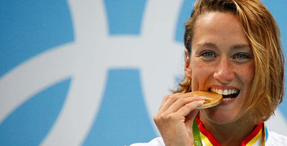 Mireia Belmonte, con la medalla de oro (FOTO - Reuters)