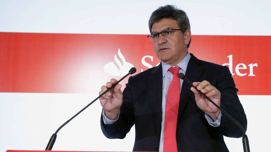 El consejero delegado del Banco Santander, José Antonio Álvarez, durante la rueda de prensa en la que ha dado a conocer los resultados de la primera mitad de 2017 | EFE