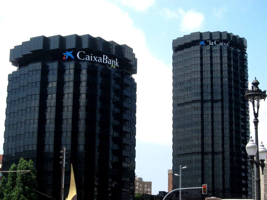 CaixaBank negocia la venta de una cartera de créditos a pymes de más de 700 millones de euros