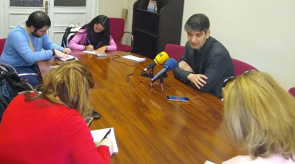 Jorge Suárez en una comparecencia ante los medios de comunicación - FOTO: Concello de Ferrol