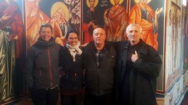 En Samaila, Serbia, donde el papa les dio la bienvenida en Nochebuena....