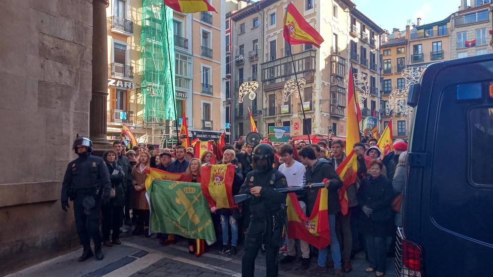 Tensión entre España Existe y una movilización antifascista en Pamplona