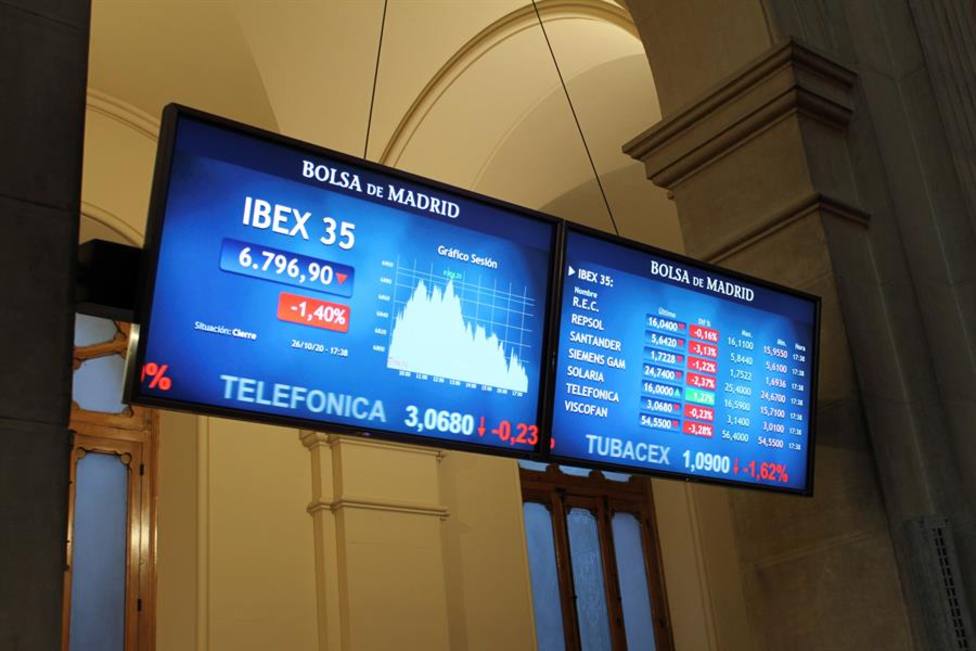 Los inversores pendientes de la Junta de accionistas del Banco Santander que puede decidir un ERE