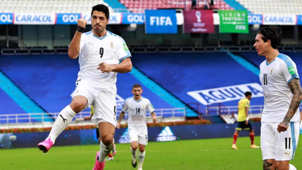 Luis Suárez y Cavani enderezan el rumbo de Uruguay ante Colombia