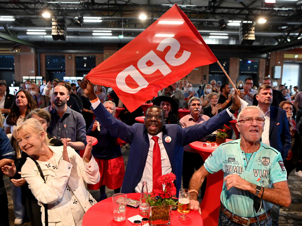 El SPD se considera legitimado para encabezar el próximo gobierno tras el gran éxito electoral en Alemania