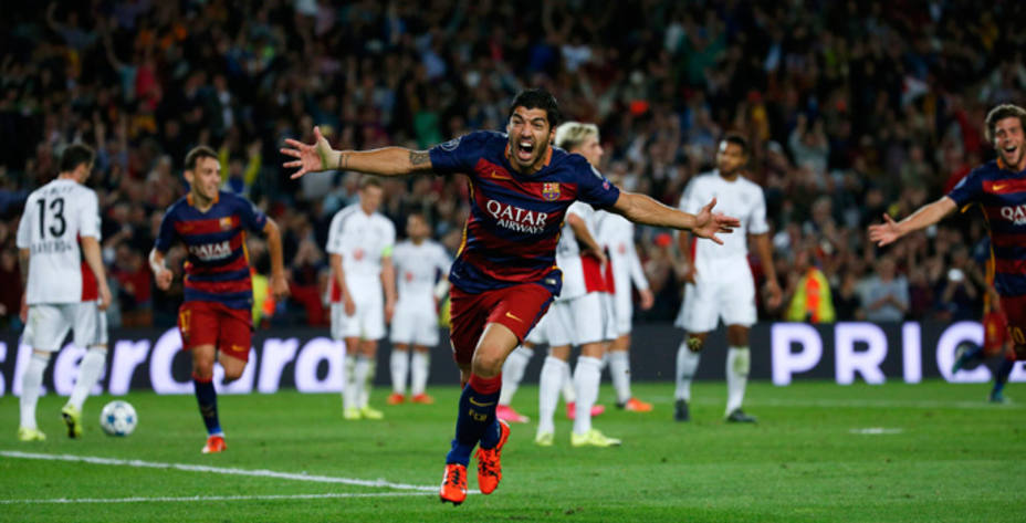 Luis Suárez celebra el gol de la victoria ante el Bayer (Reuters)