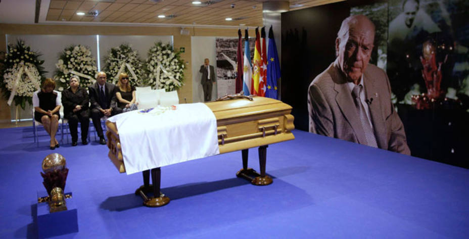 Capilla ardiente en honor a Alfredo Di Stéfano. Reuters