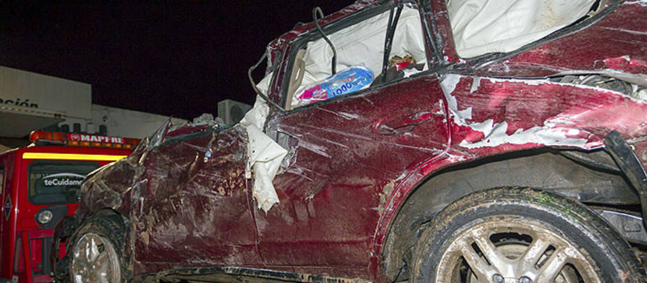 Estado en el que quedó el vehículo de El Juli tras el accidente de tráfico sufrido. EFE