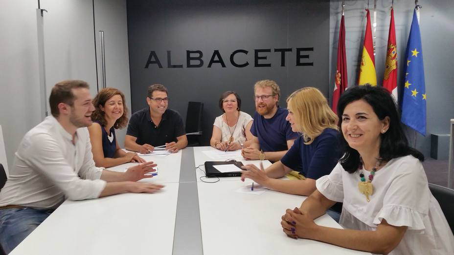 Reunión de los grupos de Cs, PSOE y Ganemos Albacete