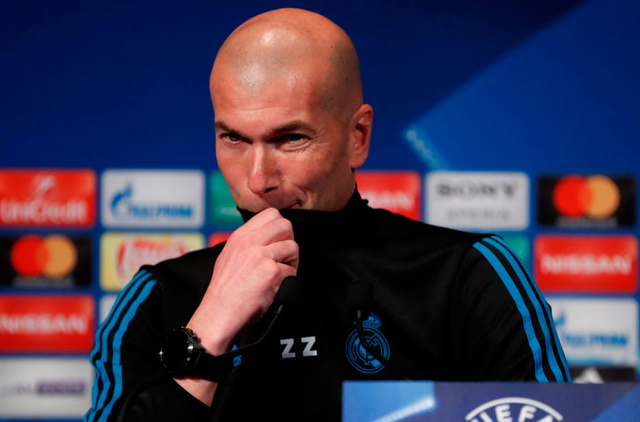 Zidane, en sala de prensa, en la previa del PSG-Real Madrid. REUTERS