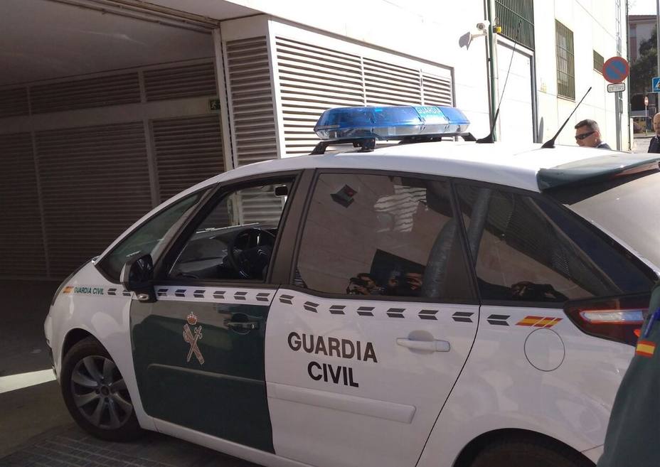 Una mujer convive con el cadáver de su madre durante meses en un chalé en Málaga