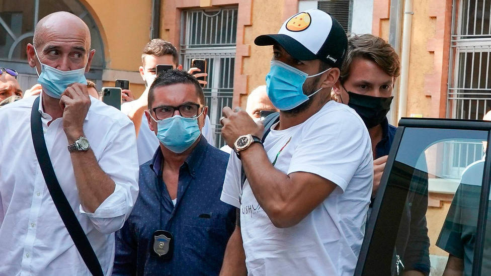 Luis Suárez, a su llegada a Perugia para pasar el examen de italiano. CORDONPRESS
