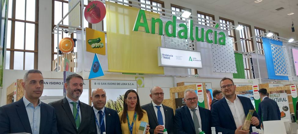 Andalucía TRADE reúne en el pabellón de Fruit Logística de Berlín a casi una treintena de empresas