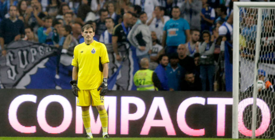 Casillas no tuvo que intervenir apenas en el cómodo triunfo del Oporto. Reuters.