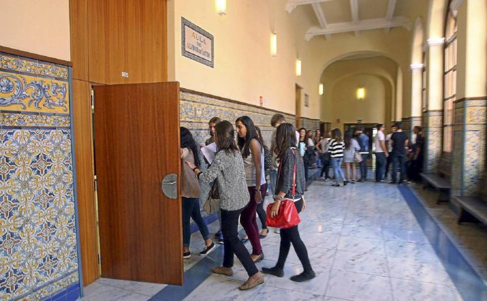 Estudiantes en la Facultad de Derecho de la Universidad de Valladolid